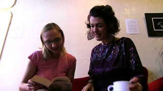 Lesbo whores fucking - hairy bush