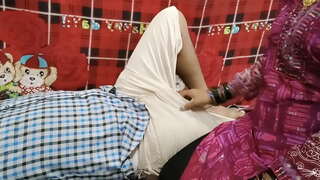 Whore yokufumana yakhe ukusebenza kwakhe phezulu, njengoko amanzi esifutshane phantsi