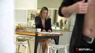 Romanés Bebé Adora Unha Boa Assfucking Para Comezar O Seu Día