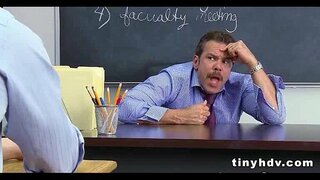 Ik hou van tiener kutje van Nicole Ferrera 6 91