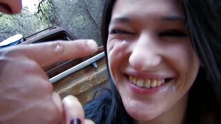 Lisa ziravorlar o&#039;rmonda uning katta eshak fucked oladi