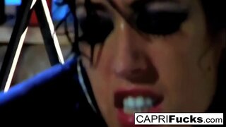 Si rambut coklat babe gets banged