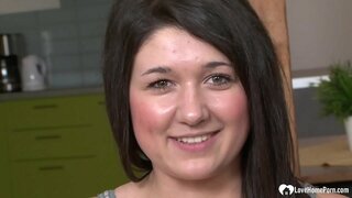 Amaterski prekrasna отсосет ga solidan crni kurac i da će dobiti hard bonk u svoju maca.