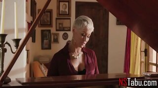 Umfazi Endlwini Dlala Xa Umyeni Kukuba Kude - Ryan Keely, Gina Valentina Umfazi Endlwini Dlala Xa Umyeni Kukuba Kude - Ryan Keely, Gina Valentina
